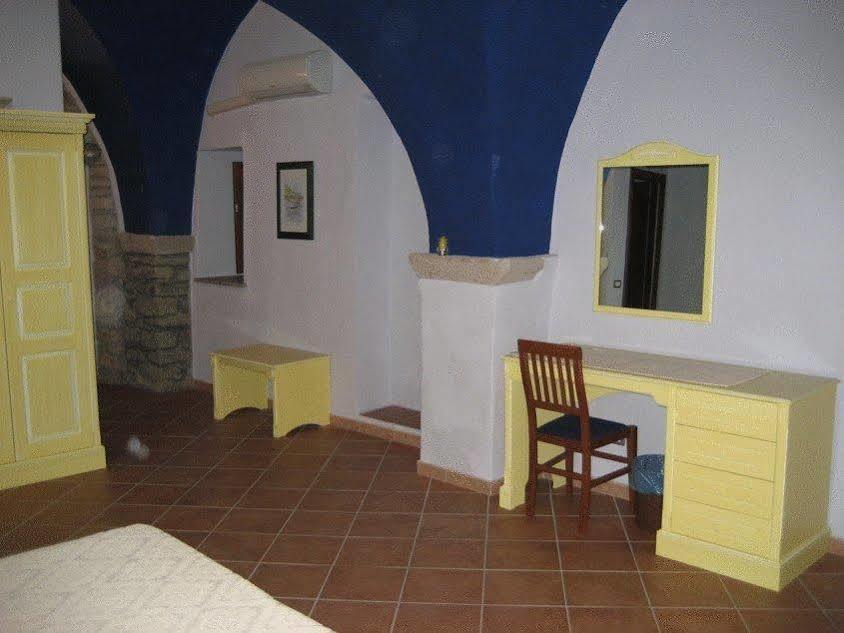 Sa Balza Guest House Bosa Exteriör bild
